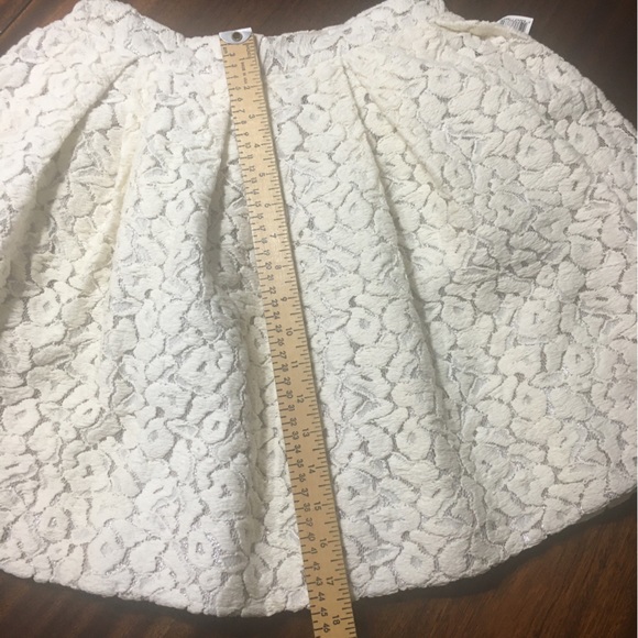 Elizabeth and James Skirt color: Music~Ivory & Silver floral lace brocade mini S - Picture 7 of 15